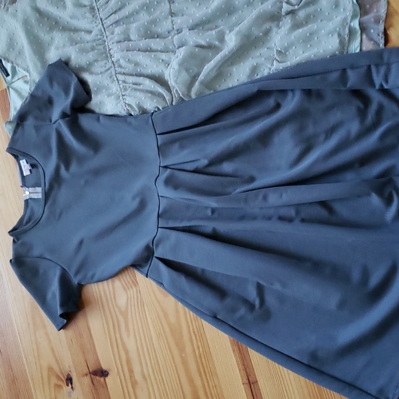 Bundle of Dresses - Picture 2 of 9